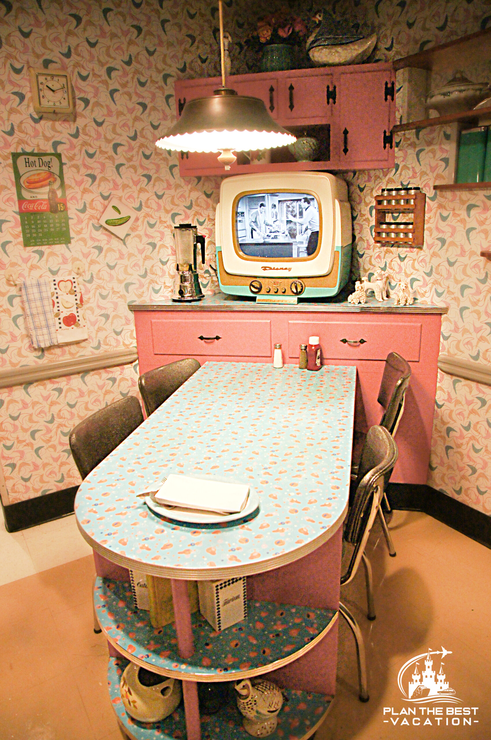 50's Prime Time Café  Dining located in Echo Lake at Disney's Hollywood Studios