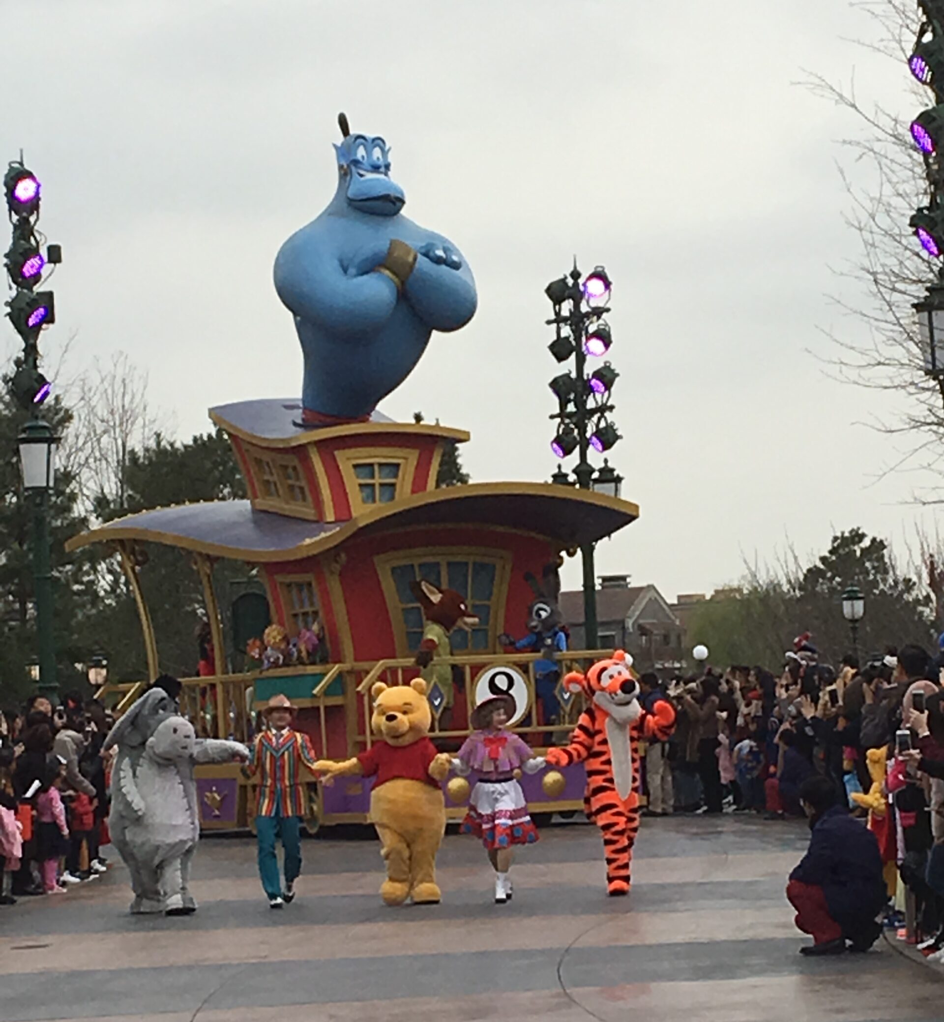 Shanghai Disney China parade