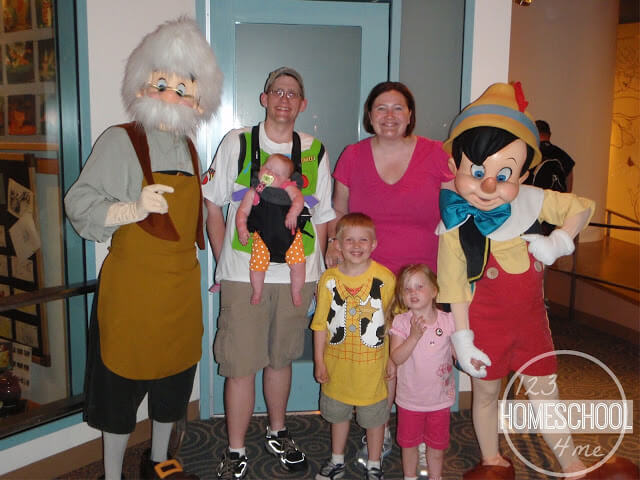 pinnochio and ghepetto character meet and greet at disney world