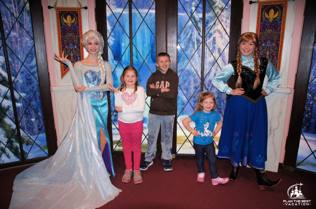 Anna Elsa Royal Welcome chracter meet and greet with frozen characters