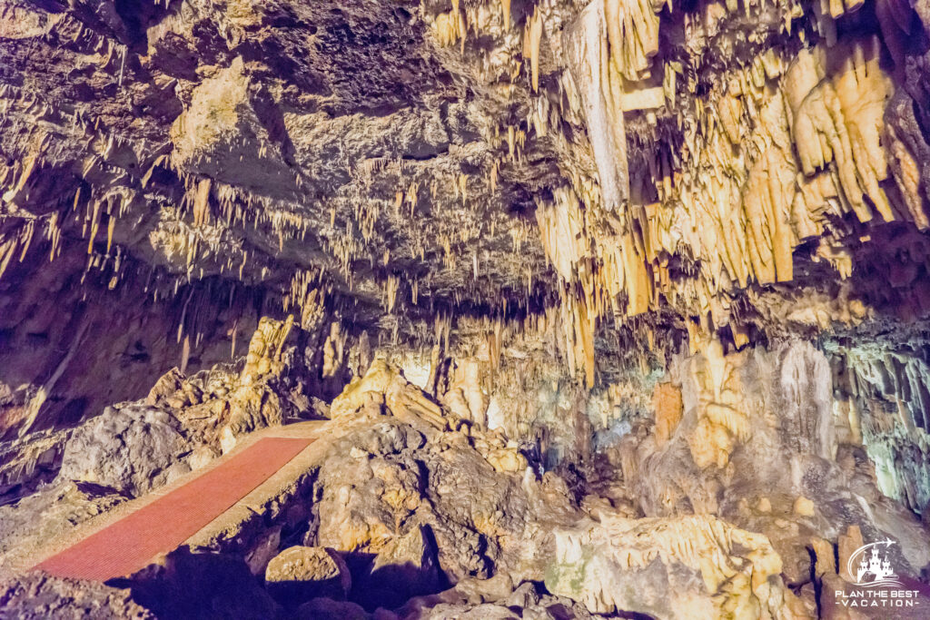 Drogarati Cave