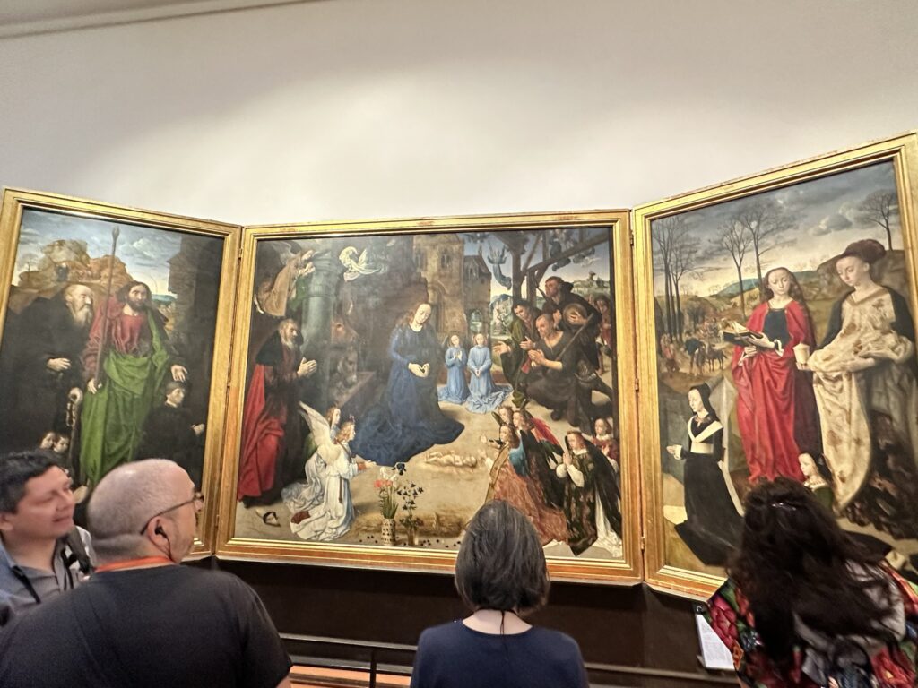 tri fold art in uffizi gallery