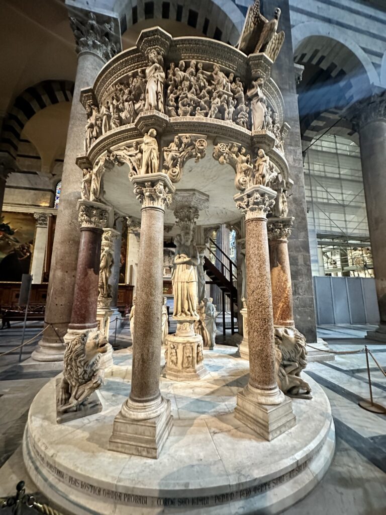 pulpit where pastor preaches from in siena