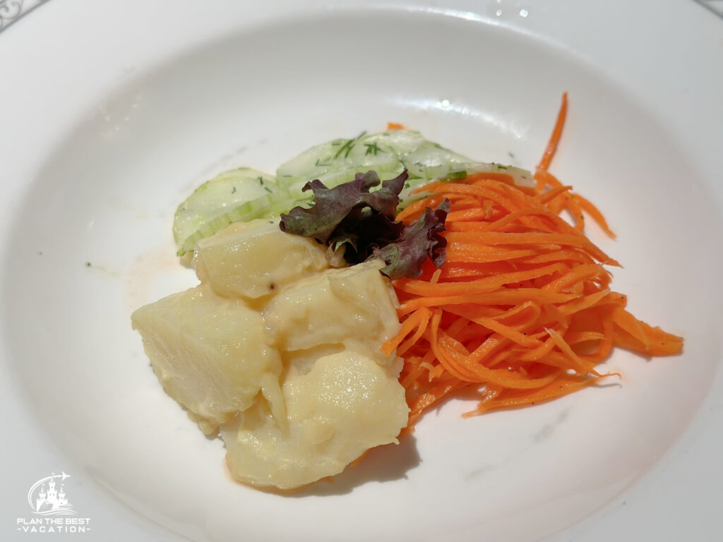 Nordic Cucumber Potato with baby Oakleaf, Lolla Rossa Lettuce