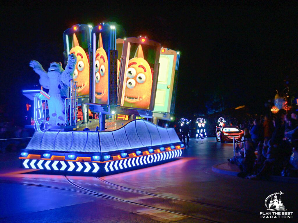 Disneyland paint hte night sky nighttime parade