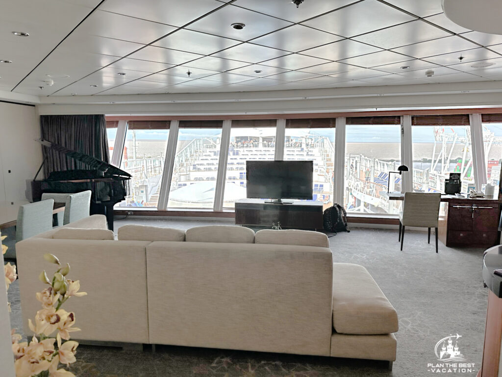 norweigan star cruise 3 bedroom garden villa living room with view of pool deck