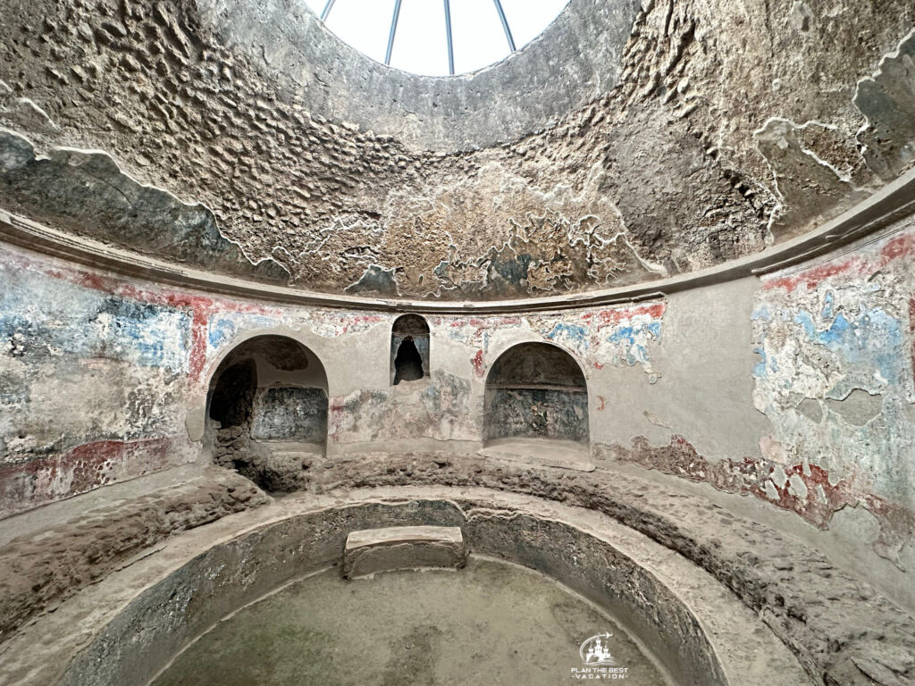 pompeii bathhouse ruins