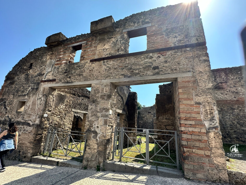 pompeii house ruins