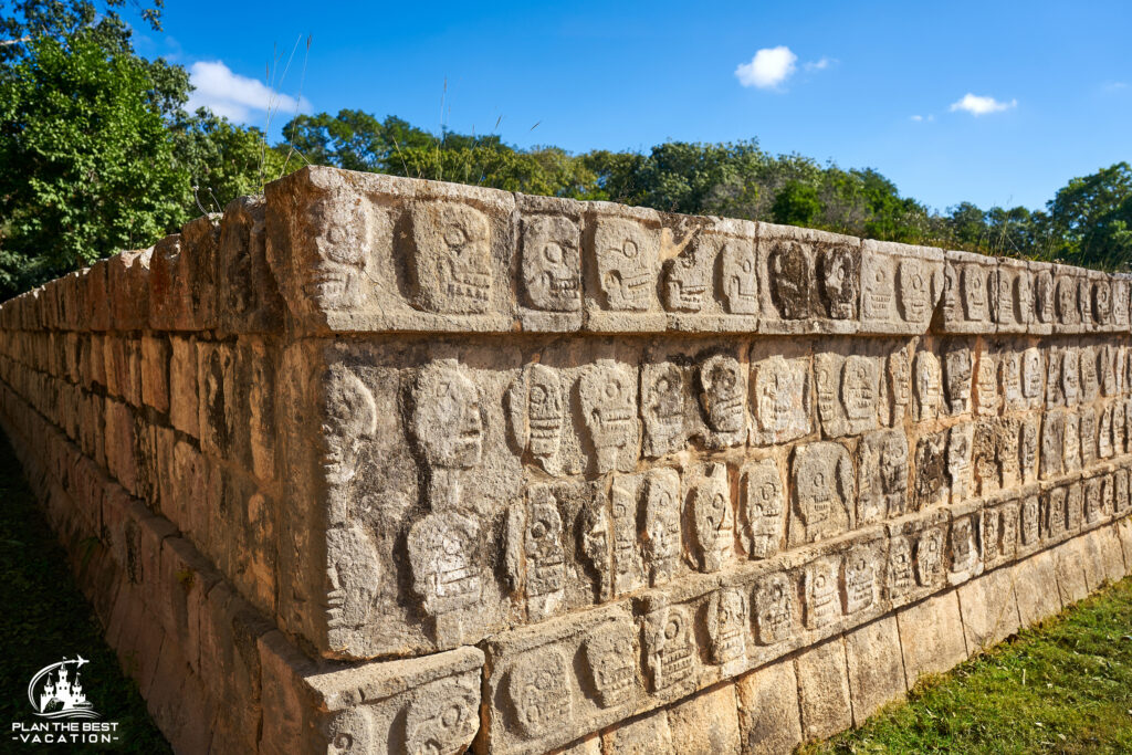 Tzompantli Chichen Itza