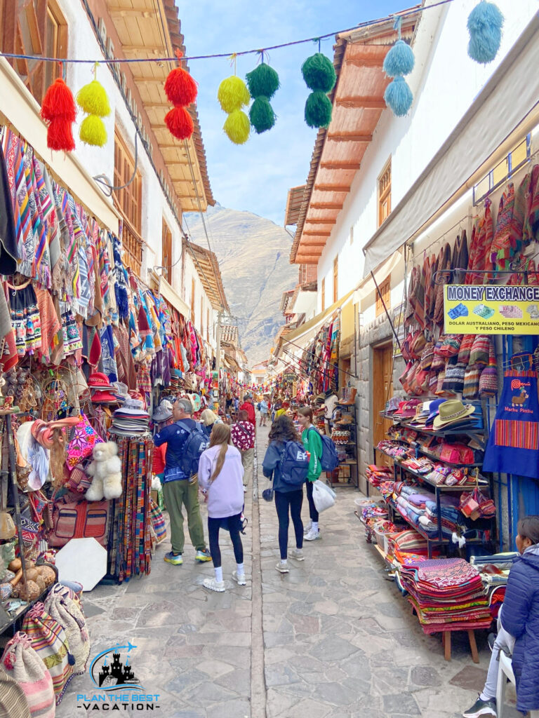 Pisac Market Souvenir Shopping cusco peru.