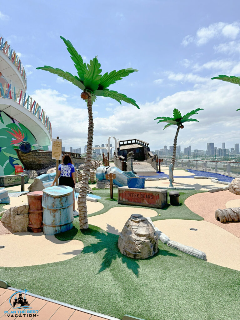 royal caribbean icon of the seas mini golf course is complimentary