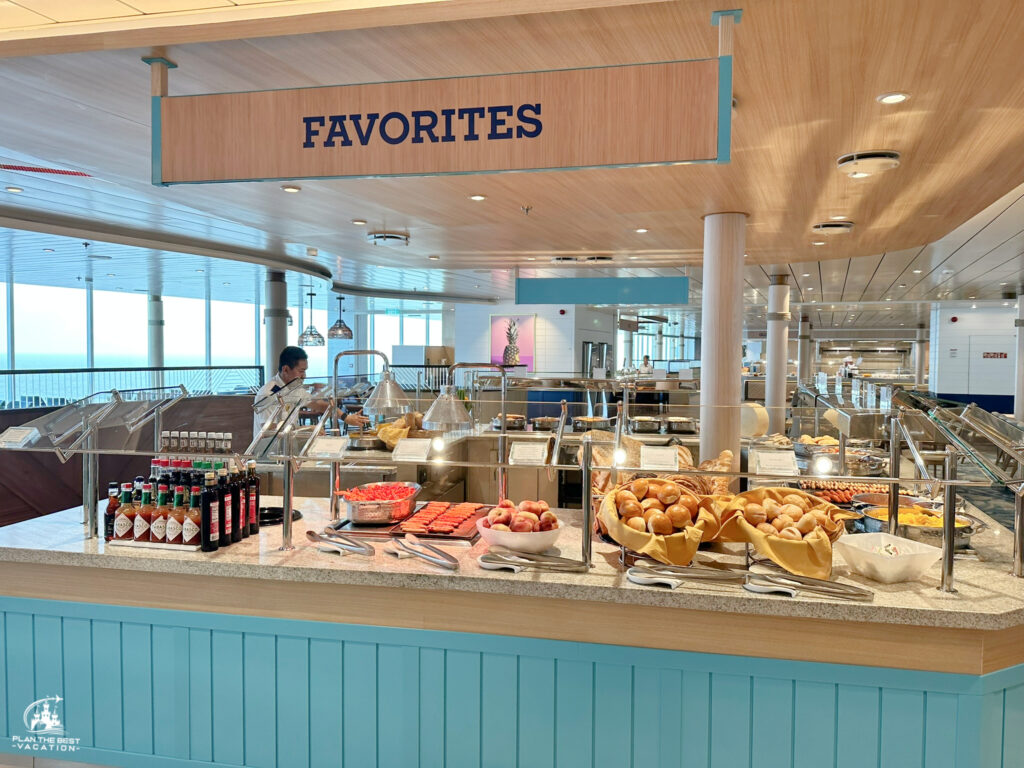 windjammer cafe on icon of the seas