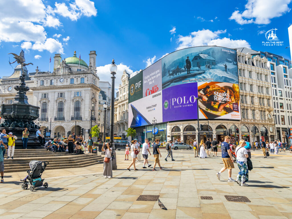 Piccadilly Circus with the Shaftesbury Memorial Fountain in the center