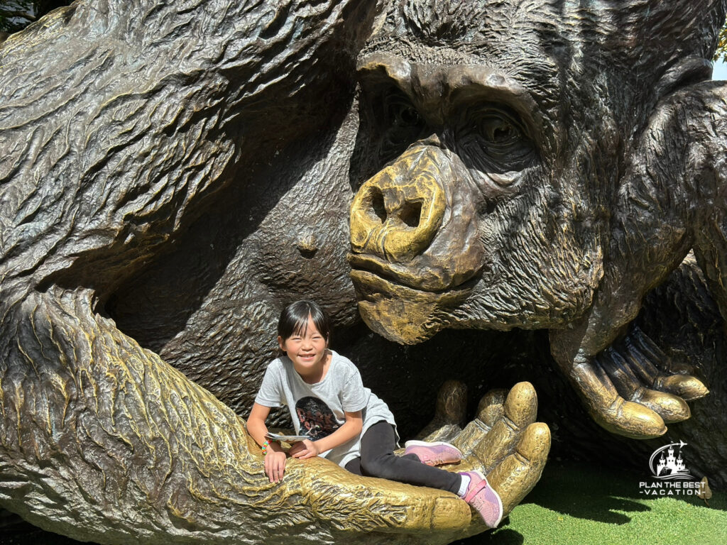 taronga zoo gorilla statue
