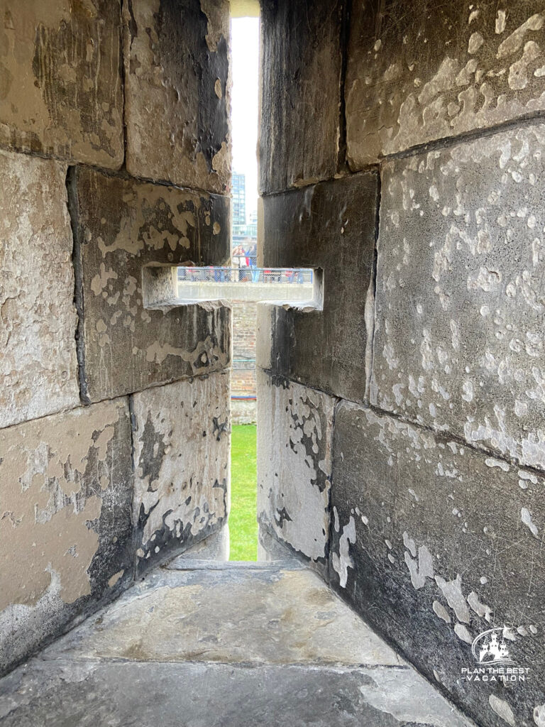 tower of london arrowslit