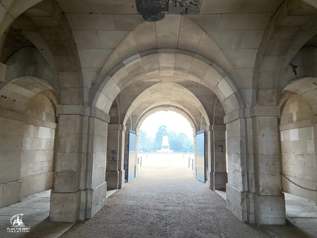 walking through London will take you to some cool sights you didn't expect