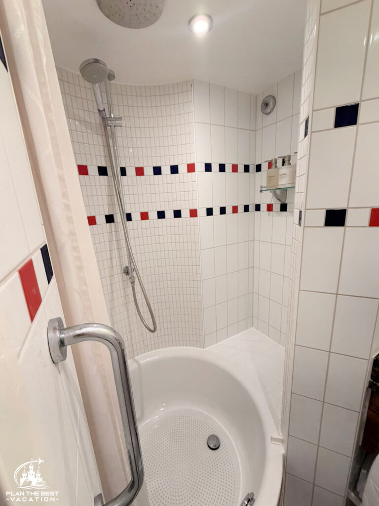 concierge stateroom shower