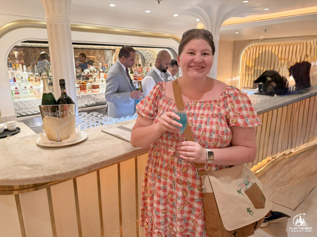 disney concierge free alcoholic drinks cloudem bellini wine beer mocktails every night 5-10