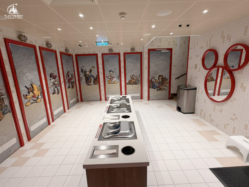 mickey pirate bathroom in oceaneers lab on disney dream