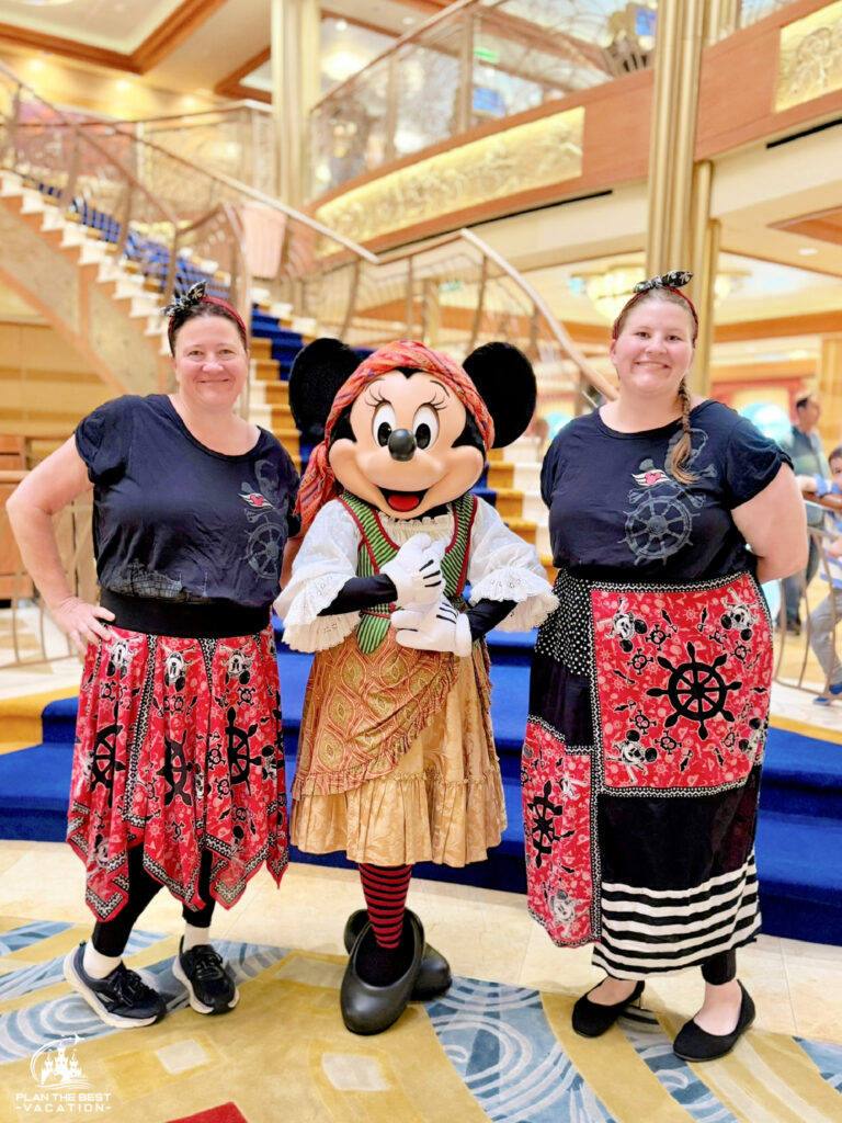 pirate minnie on mickey's pirates in the carribean party
