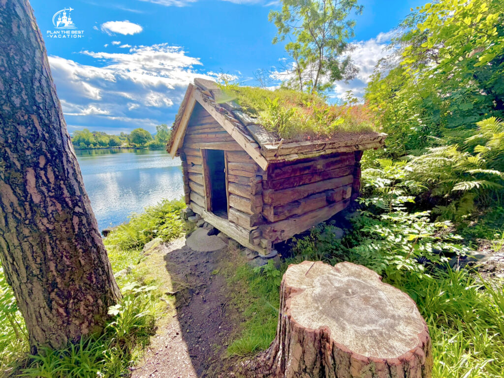 thatch roof home in norway